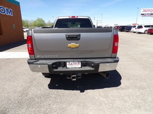 Used 2012 Chevrolet Silverado 2500 LT w/ Interior Plus Package AWD/4WD image 7