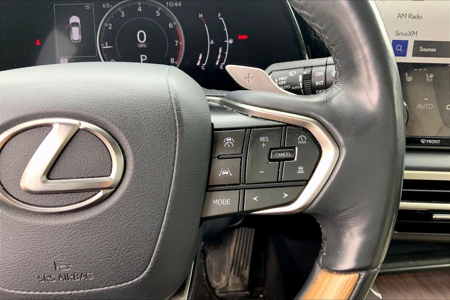 Used 2024 Lexus RX 350 Premium w/ Kick Sensor & Tow Package AWD/4WD image 25