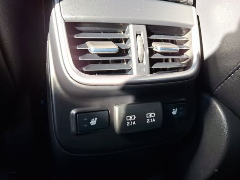 Used 2021 Subaru Outback Limited image 12