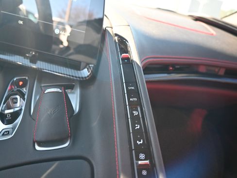 Used 2023 Chevrolet Corvette Stingray Coupe w/ Z51 Performance Package image 27