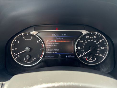 Used 2025 Nissan Altima 2.5 SV FWD image 40