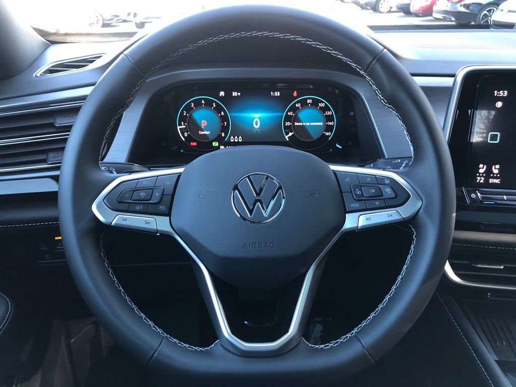 Used 2026 Volkswagen Atlas Cross Sport SE w/ Panoramic Sunroof Package AWD/4WD image 13