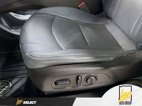 Used 2021 Buick Enclave Essence w/ Sun And Navigation Package AWD/4WD image 19