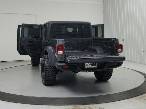Used 2023 Jeep Gladiator Sport AWD/4WD image 15