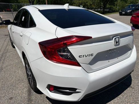 Used 2018 Honda Civic EX image 11