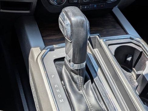 Used 2020 Ford F150 Lariat w/ Equipment Group 502A Luxury AWD/4WD image 12