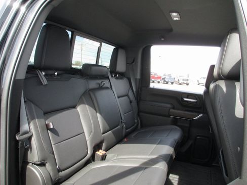 Used 2022 GMC Sierra 2500 SLT w/ SLT Premium Package image 23