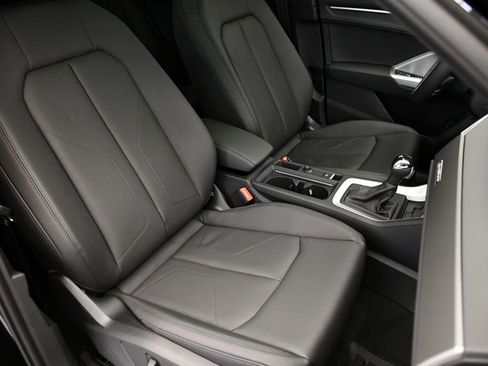 Used 2025 Audi Q3 2.0T Premium w/ Convenience Package image 49