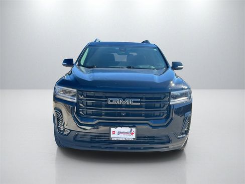 Used 2022 GMC Acadia SLT w/ Elevation Edition image 2