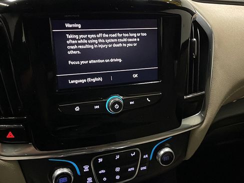 Used 2023 Chevrolet Traverse LS w/ Safety Package FWD image 8