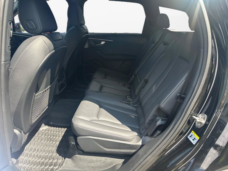 Certified 2025 Audi Q7 2.0T Premium Plus AWD/4WD image 13