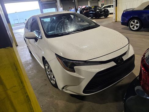 Used 2023 Toyota Corolla LE image 1