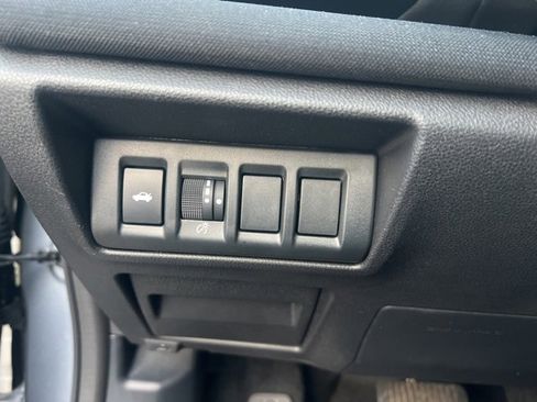 Used 2022 Subaru Legacy Premium image 17