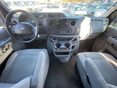 Used 2010 Ford E-350 and Econoline 350 XLT image 14