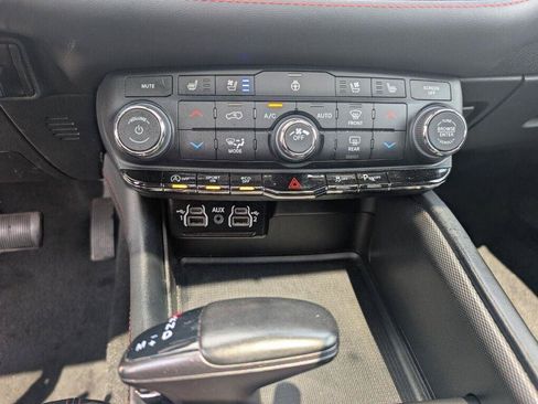 Used 2024 Dodge Durango GT AWD/4WD image 31
