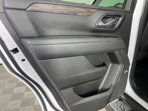 Used 2022 Chevrolet Tahoe Z71 w/ Z71 Off-Road Package image 12