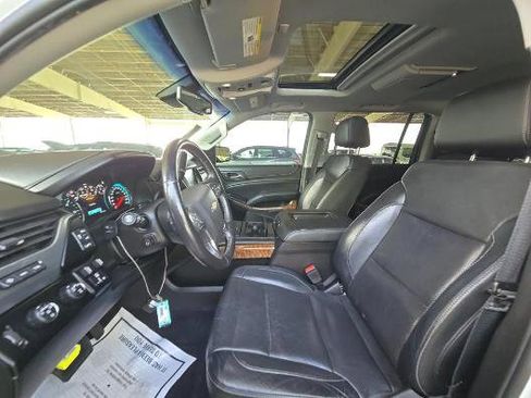 Used 2019 Chevrolet Suburban Premier AWD/4WD image 3