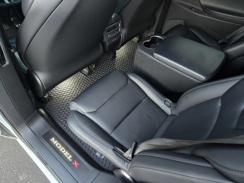 Used 2018 Tesla Model X P100D image 23