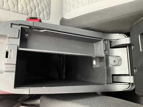 Used 2020 Chevrolet Equinox LS FWD image 25