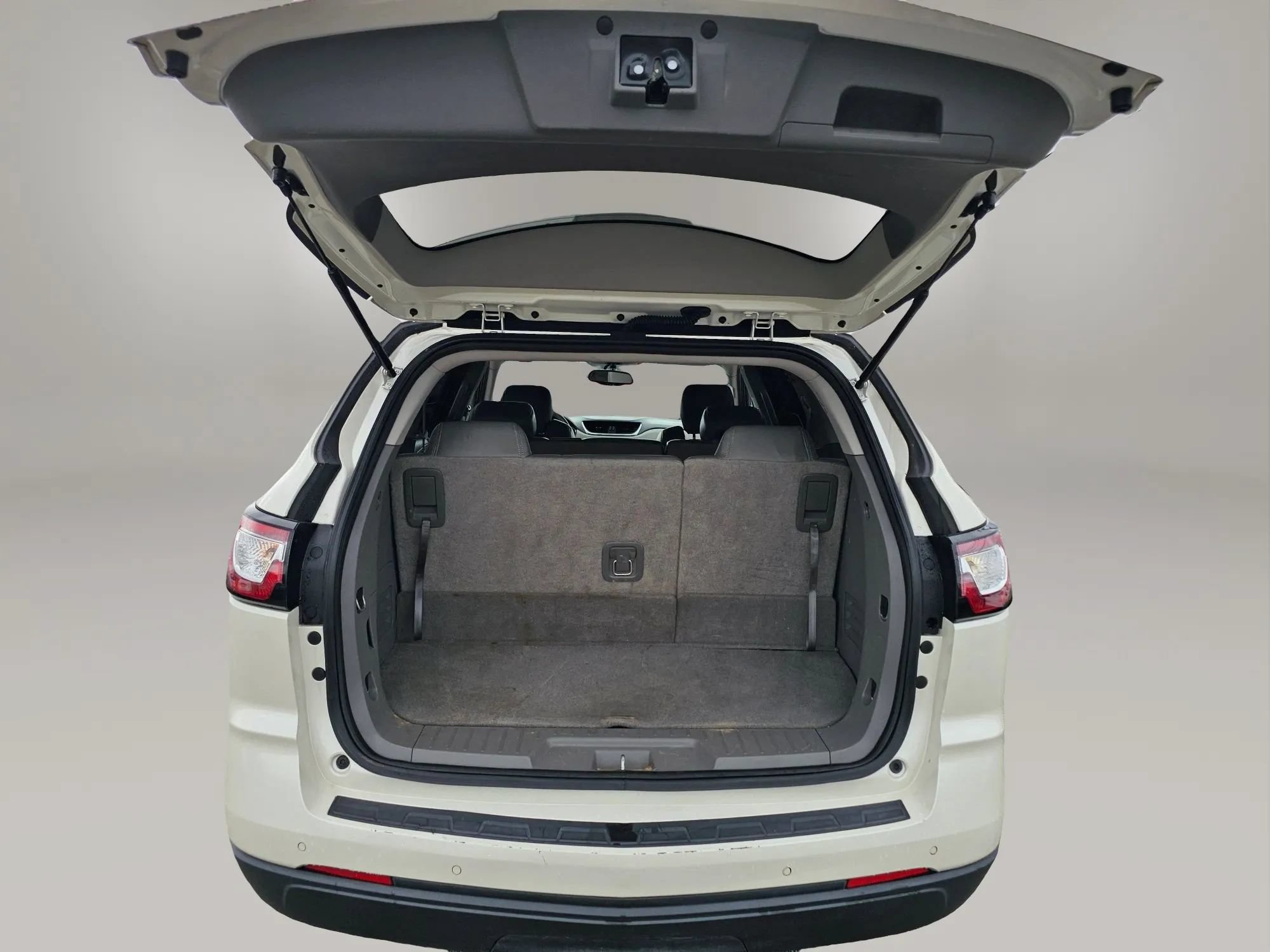 Used 2015 Chevrolet Traverse LT w/ Style and Technology Package FWD image 9