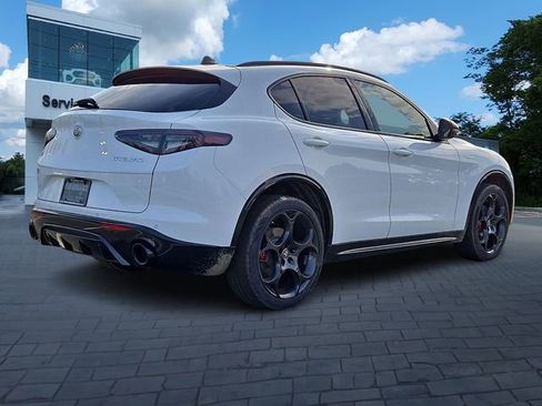 New 2026 Alfa Romeo Stelvio Sprint image 3