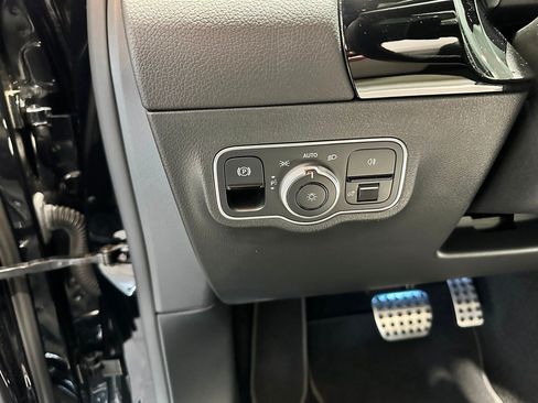 Certified 2022 Mercedes-Benz GLA 250 4MATIC image 16