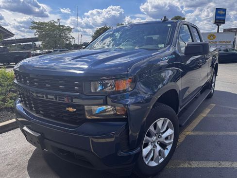 Used 2021 Chevrolet Silverado 1500 Custom AWD/4WD image 2