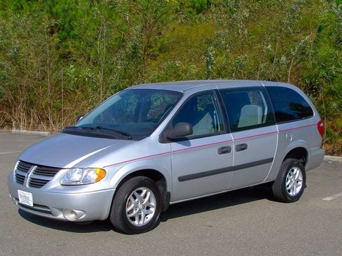 Used 2005 Dodge Grand Caravan SE w/ PWR Convenience Group image 1