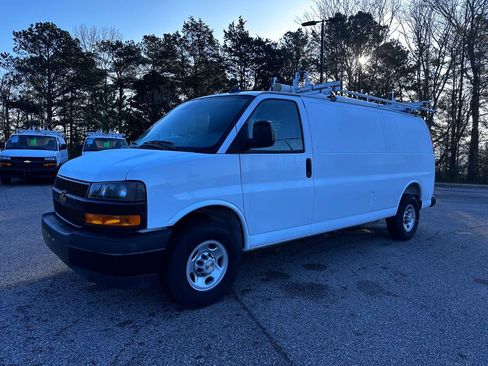 Used 2025 Chevrolet Express 2500 Extended w/ Communications Package image 5