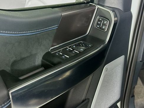 Used 2025 Ford F150 Platinum w/ Equipment Group 702A High image 21