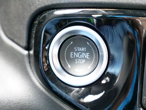 New 2025 GMC Sierra 2500 SLT w/ SLT Convenience Package image 26