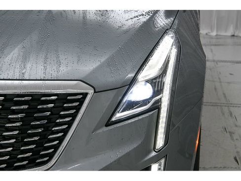 Used 2023 Cadillac XT5 Premium Luxury image 23