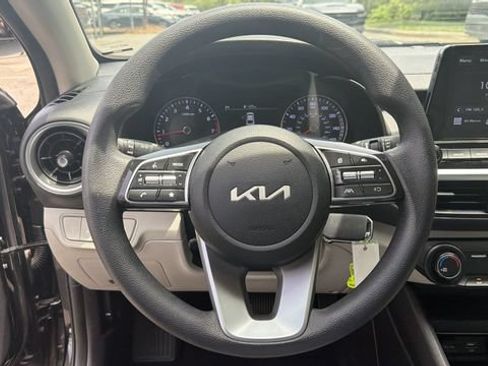 Certified 2022 Kia Forte LXS w/ LXS Technology Package FWD image 14