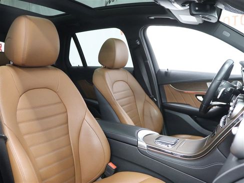 Used 2020 Mercedes-Benz GLC 300 4MATIC image 21