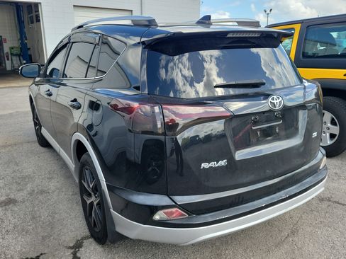 Used 2016 Toyota RAV4 SE image 4