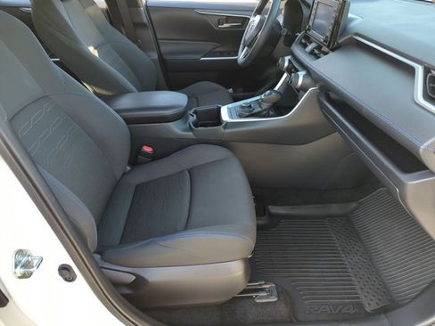 Used 2022 Toyota RAV4 SE AWD/4WD image 20