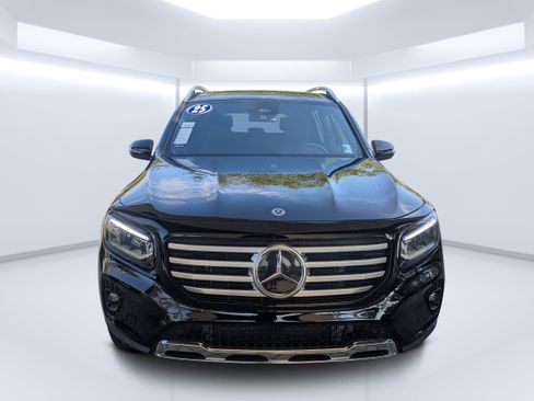 Certified 2025 Mercedes-Benz GLB 250 image 8