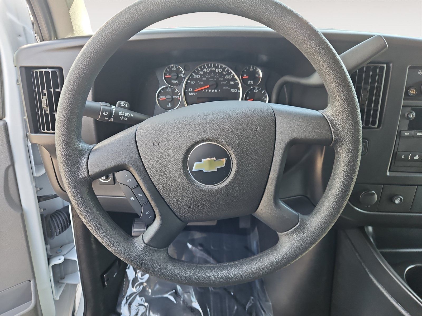 Used 2025 Chevrolet Express 2500 w/ Enhanced Convenience Package RWD image 17