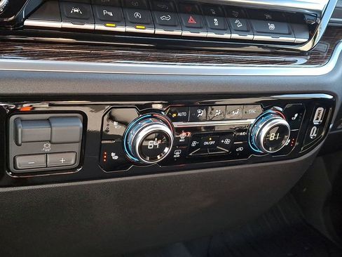 New 2026 GMC Sierra 1500 SLE image 11