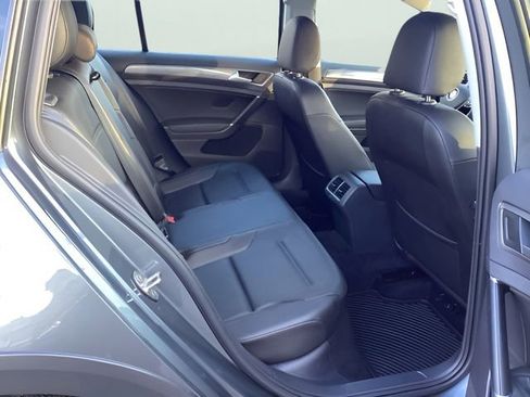 Used 2019 Volkswagen Golf Alltrack SE image 22
