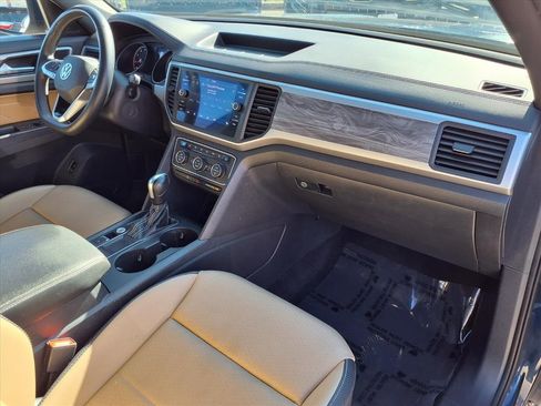 Used 2021 Volkswagen Atlas Cross Sport SE image 29
