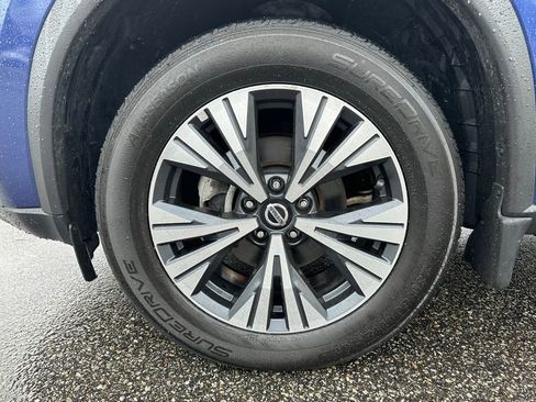 Used 2021 Nissan Rogue SV w/ Premium Package AWD/4WD image 12