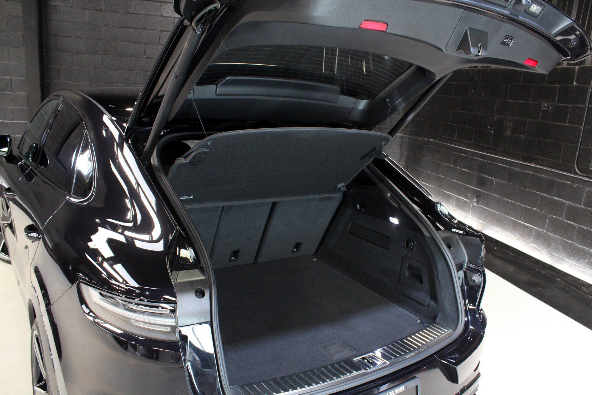 Used 2022 Porsche Cayenne Turbo AWD/4WD image 87