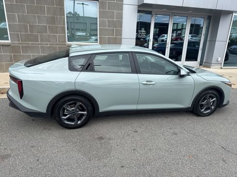 Used 2025 Kia K4 LXS image 8