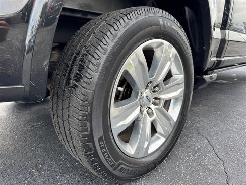 Used 2015 Ford F150 Platinum w/ Equipment Group 701A Luxury AWD/4WD image 10