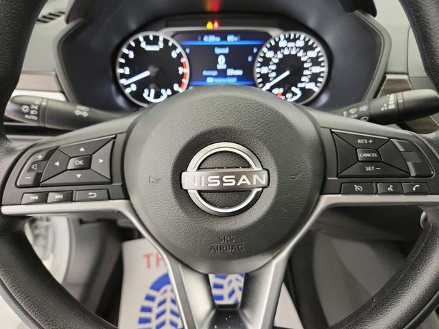 Used 2024 Nissan Altima 2.5 SV FWD image 14