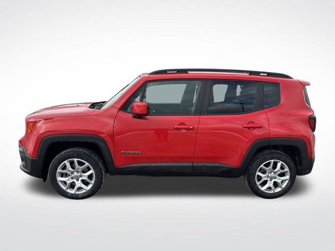 Used 2018 Jeep Renegade Latitude w/ Cold Weather Group image 10