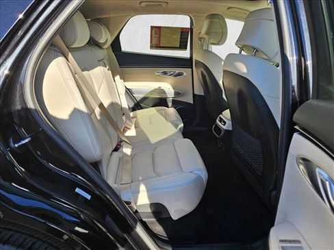 Used 2023 Genesis GV70 2.5T w/ Select Package image 9