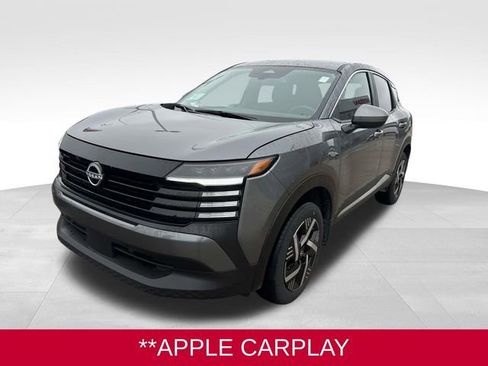 Used 2025 Nissan Kicks SV w/ Charging Package image 3