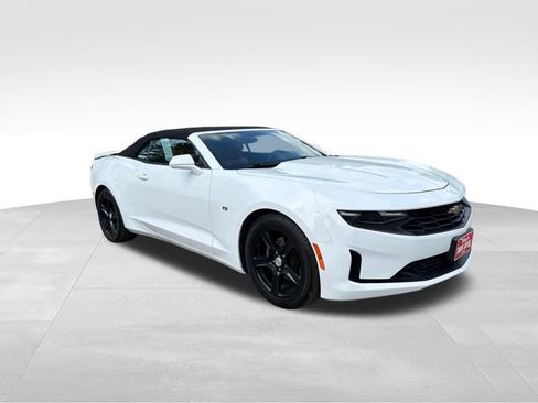 Used 2020 Chevrolet Camaro LT RWD image 1